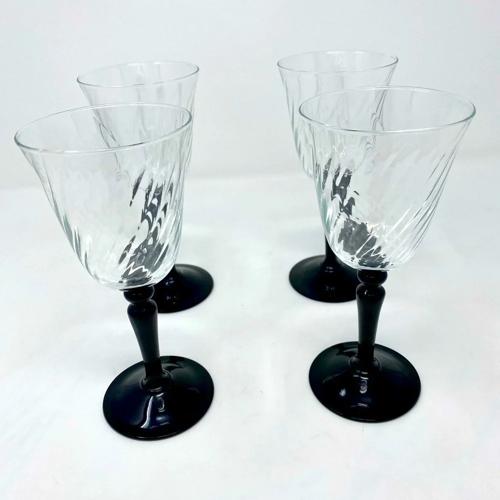 Set of 4 Vintage 1980’s Luminarc Optic Swirl Wine Glasses/Goblets